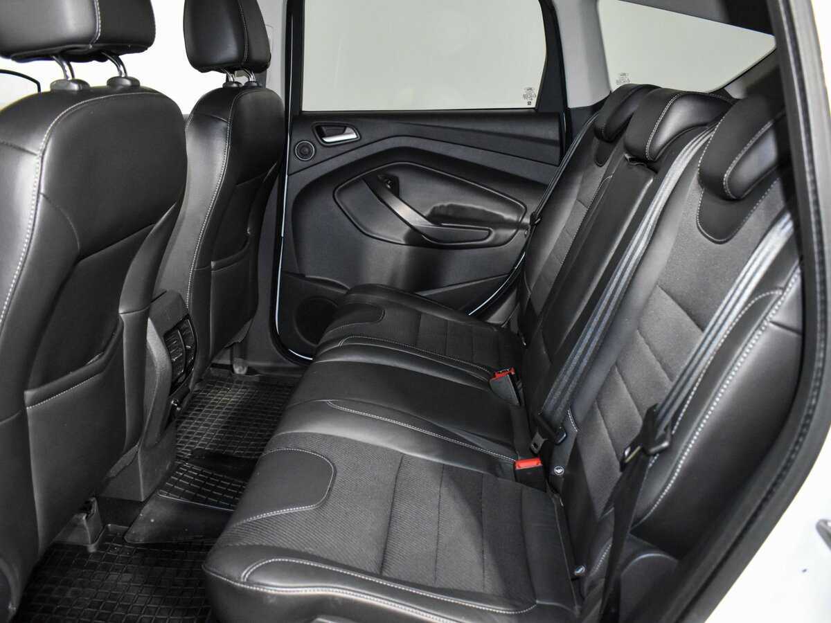 Ford Kuga с пробегом — 2013 год. Фото: #12