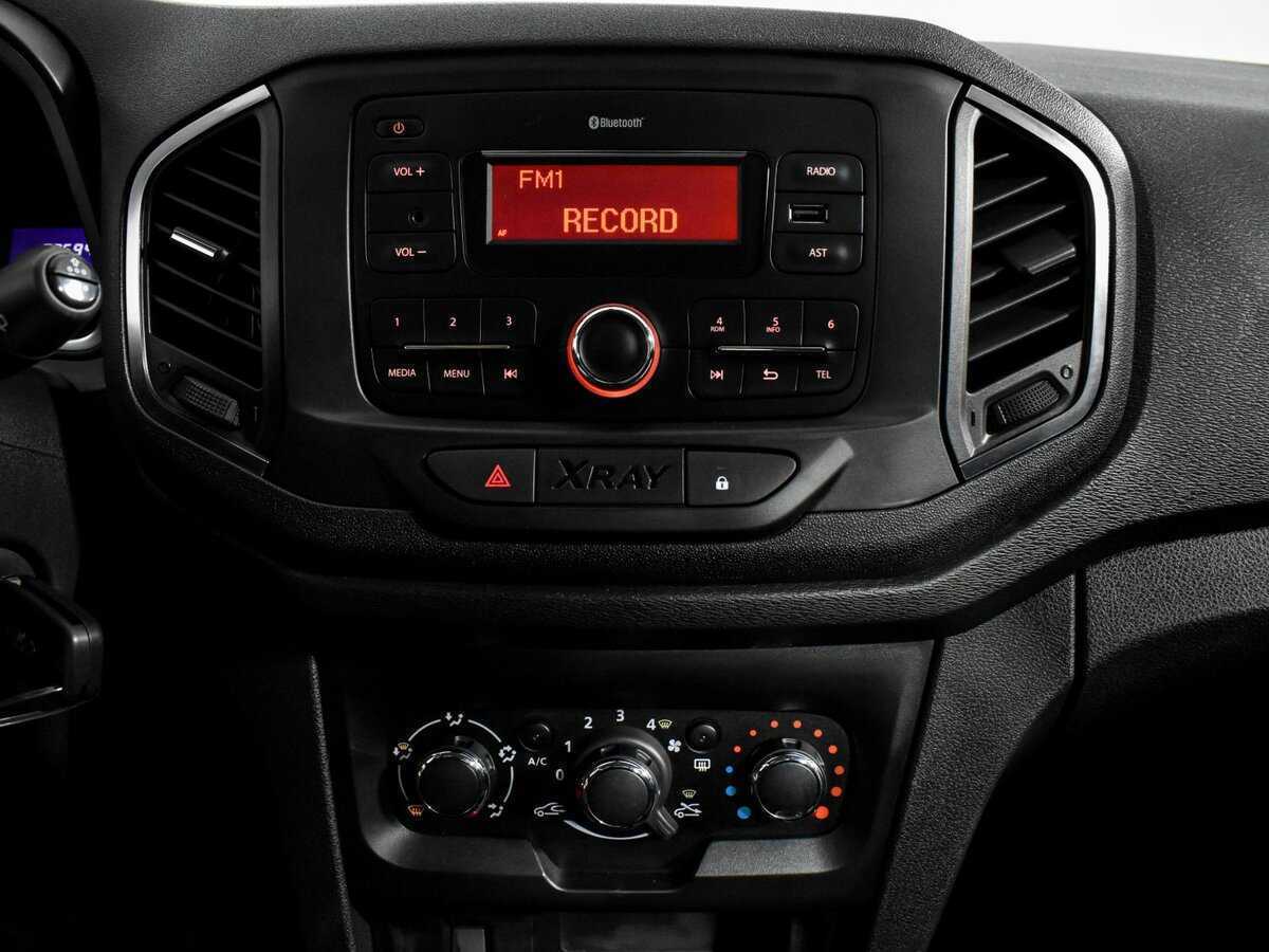 Lada (ВАЗ) XRAY с пробегом — 2018 год. Фото: #14