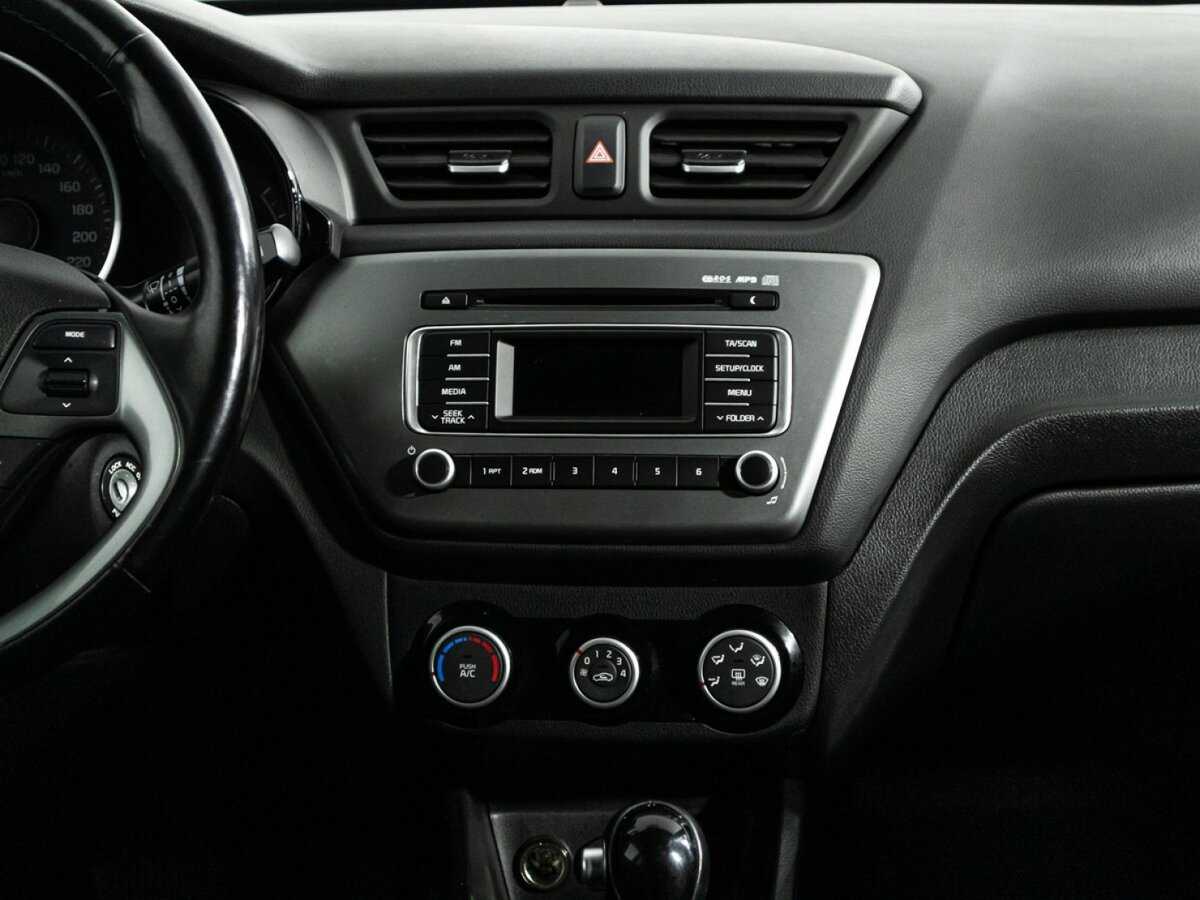 Kia Rio с пробегом — 2017 год. Фото: #13