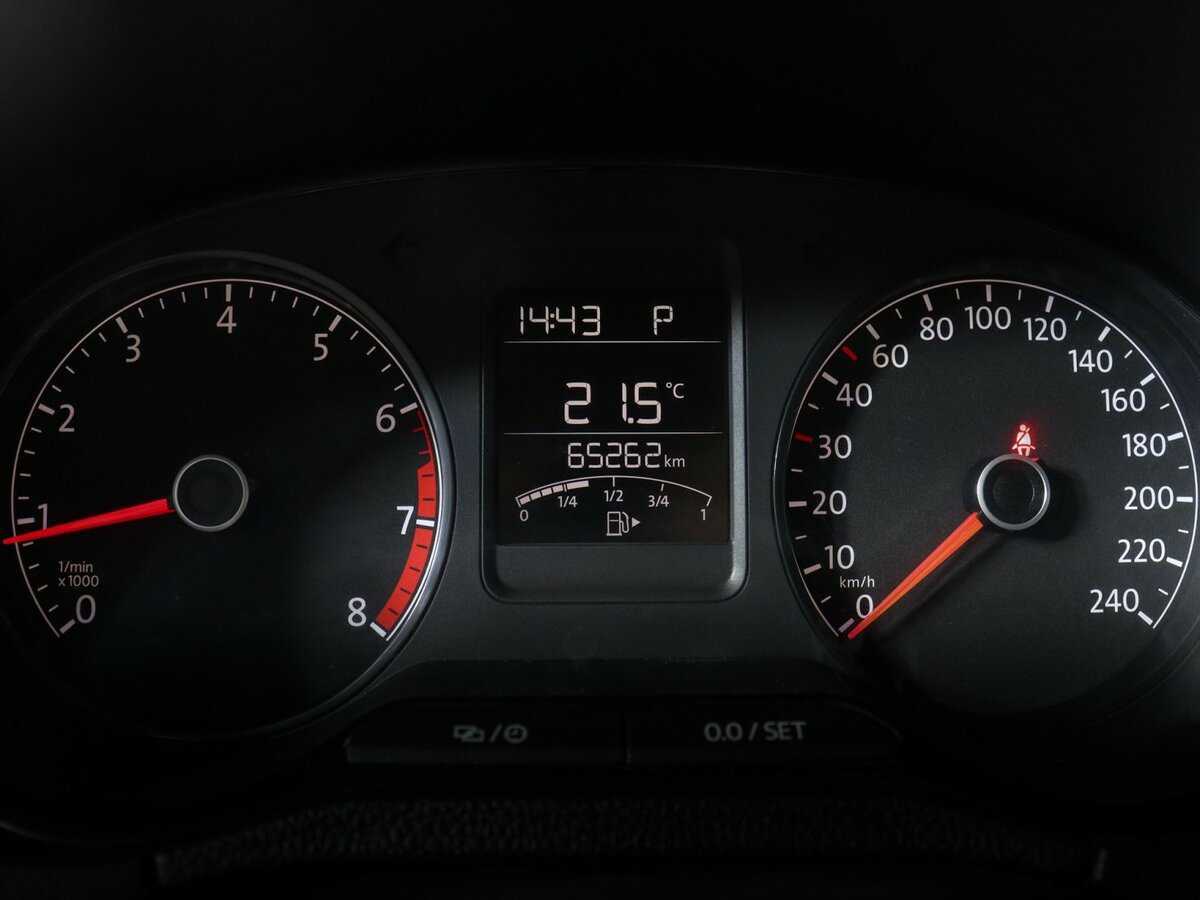 Volkswagen Polo с пробегом — 2018 год. Фото: #10