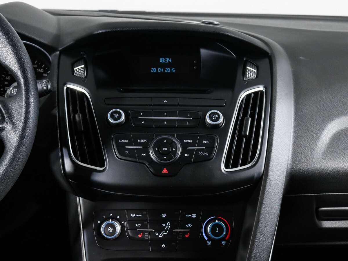 Ford Focus с пробегом — 2015 год. Фото: #12