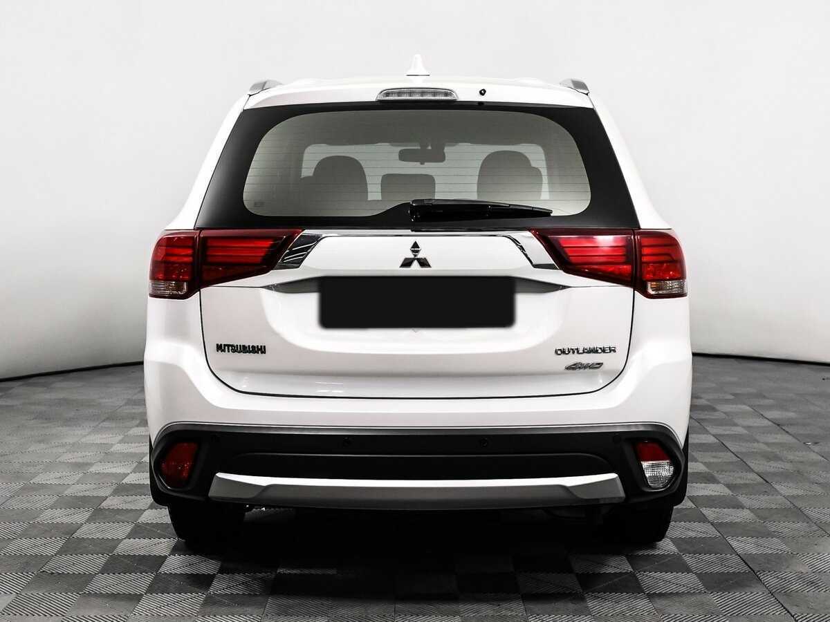 Mitsubishi Outlander с пробегом — 2017 год. Фото: #5