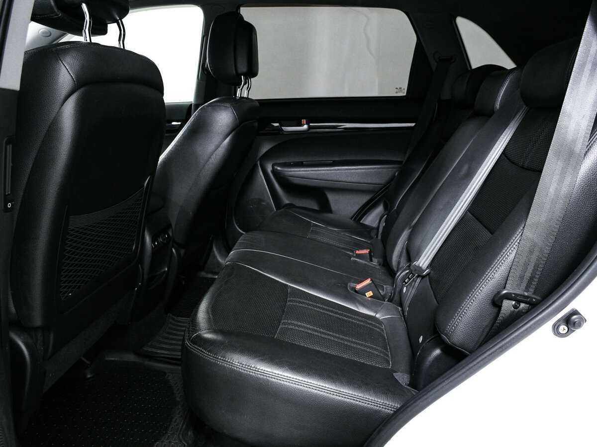 Kia Sorento с пробегом — 2016 год. Фото: #11