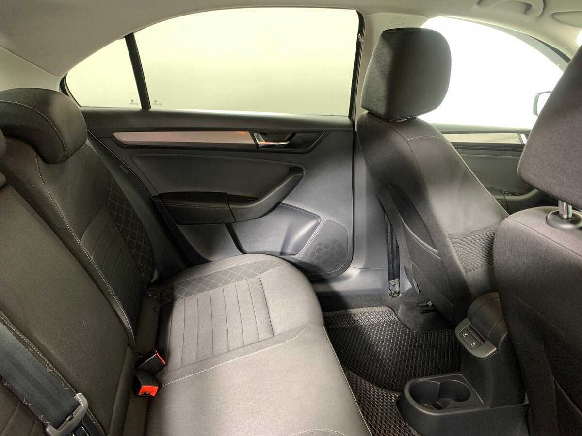 Skoda Rapid с пробегом — 2019 год. Фото: #15