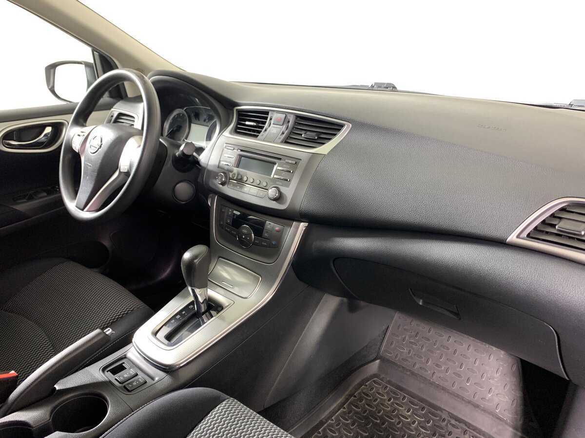 Nissan Tiida с пробегом — 2015 год. Фото: #13