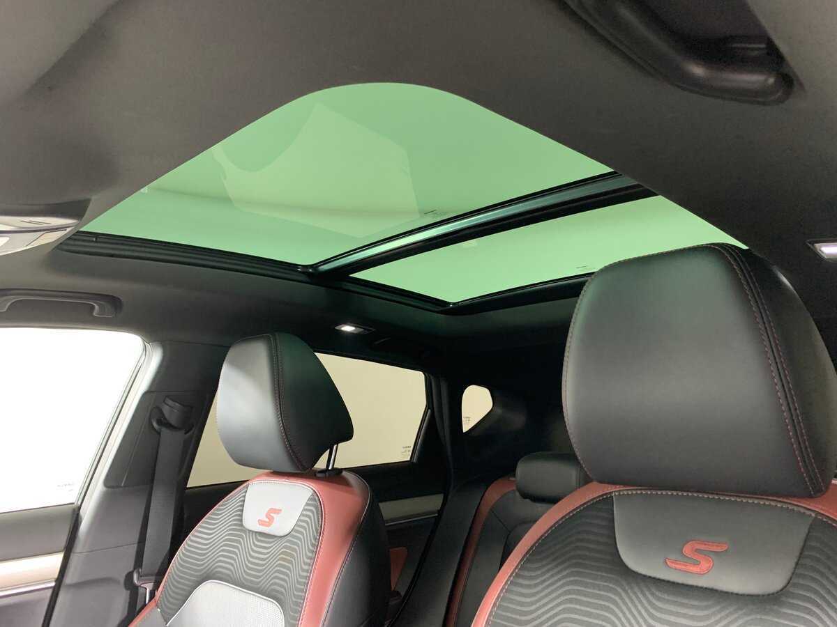 Geely Coolray с пробегом — 2021 год. Фото: #17