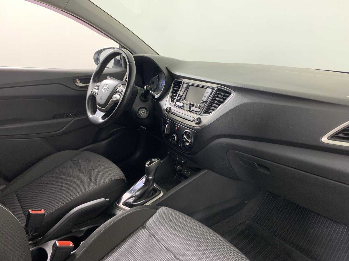 Hyundai Solaris с пробегом — 2017 год. Фото: #12