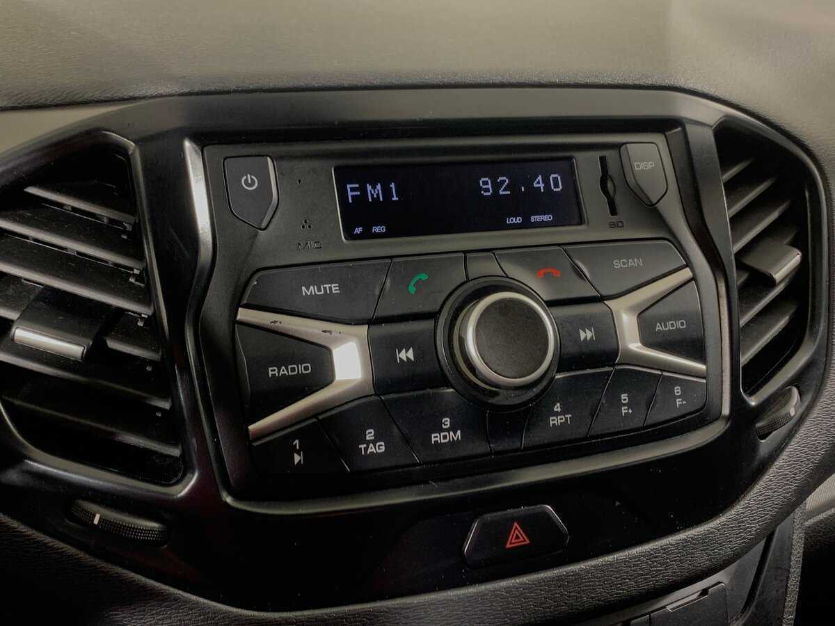 Lada (ВАЗ) Vesta с пробегом — 2019 год. Фото: #15