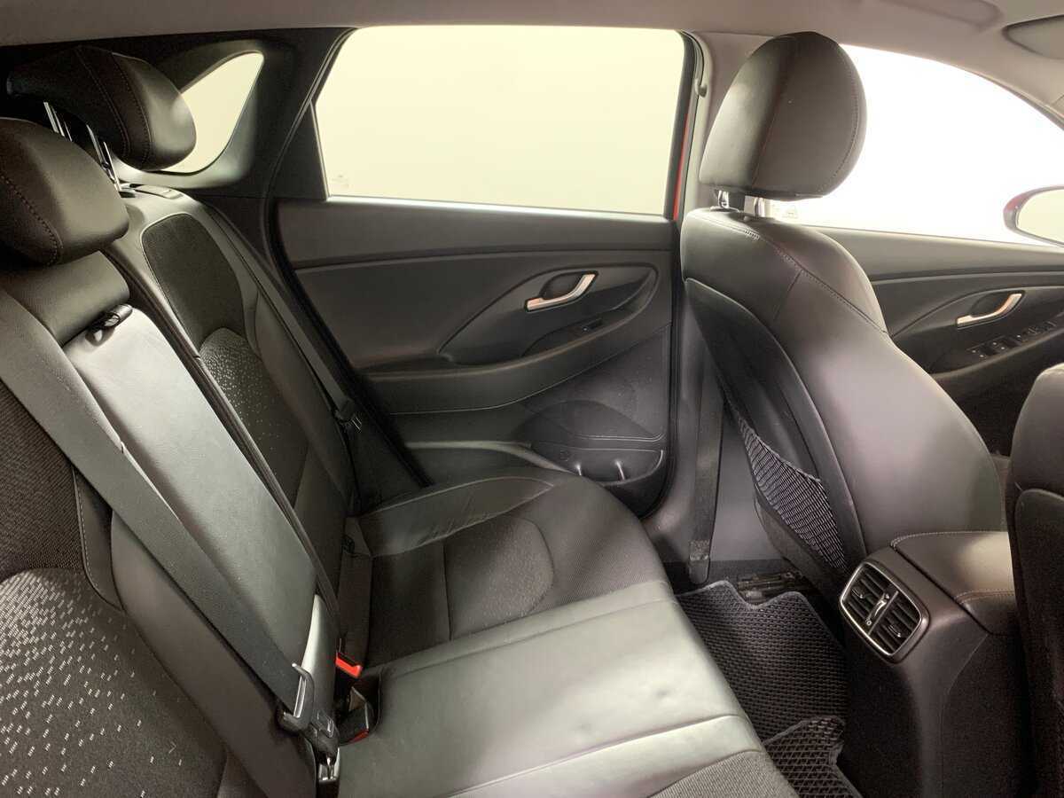 Hyundai i30 с пробегом — 2017 год. Фото: #17