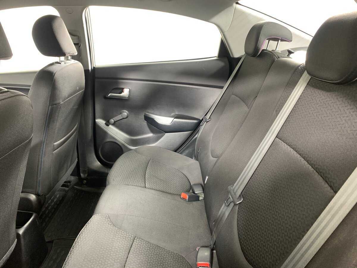 Kia Rio с пробегом — 2012 год. Фото: #18