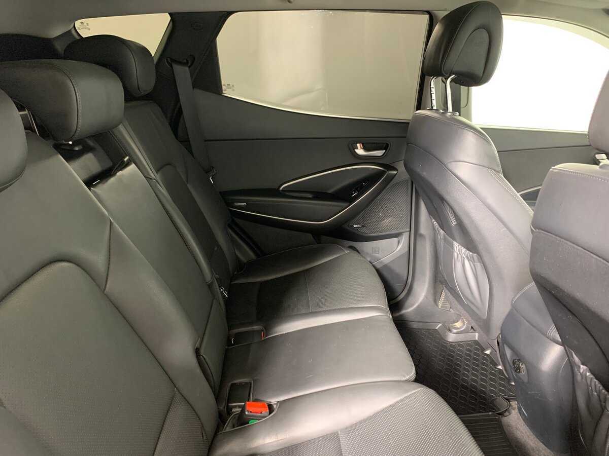 Hyundai Santa Fe с пробегом — 2017 год. Фото: #17