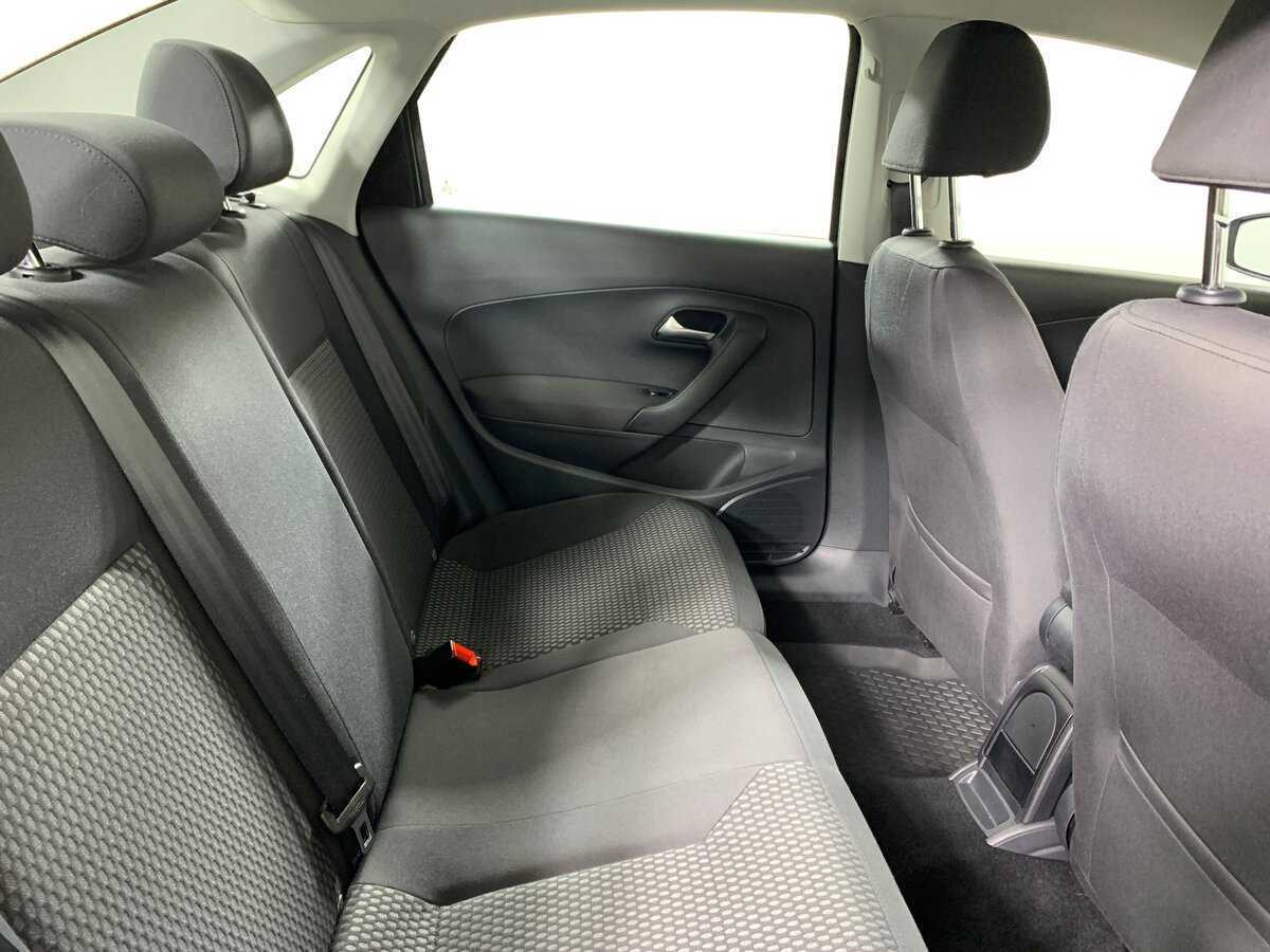 Volkswagen Polo с пробегом — 2013 год. Фото: #17