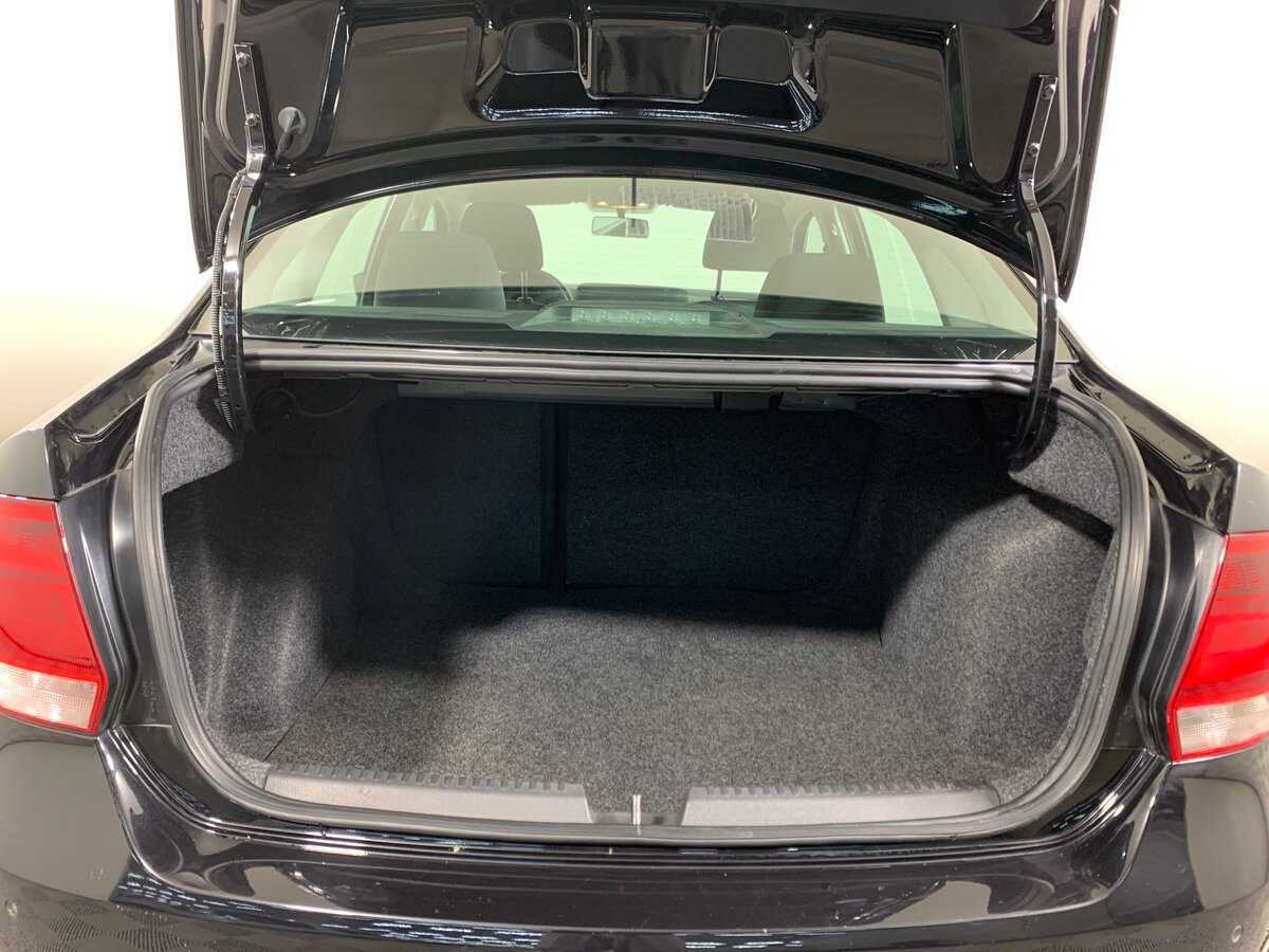 Volkswagen Polo с пробегом — 2013 год. Фото: #19