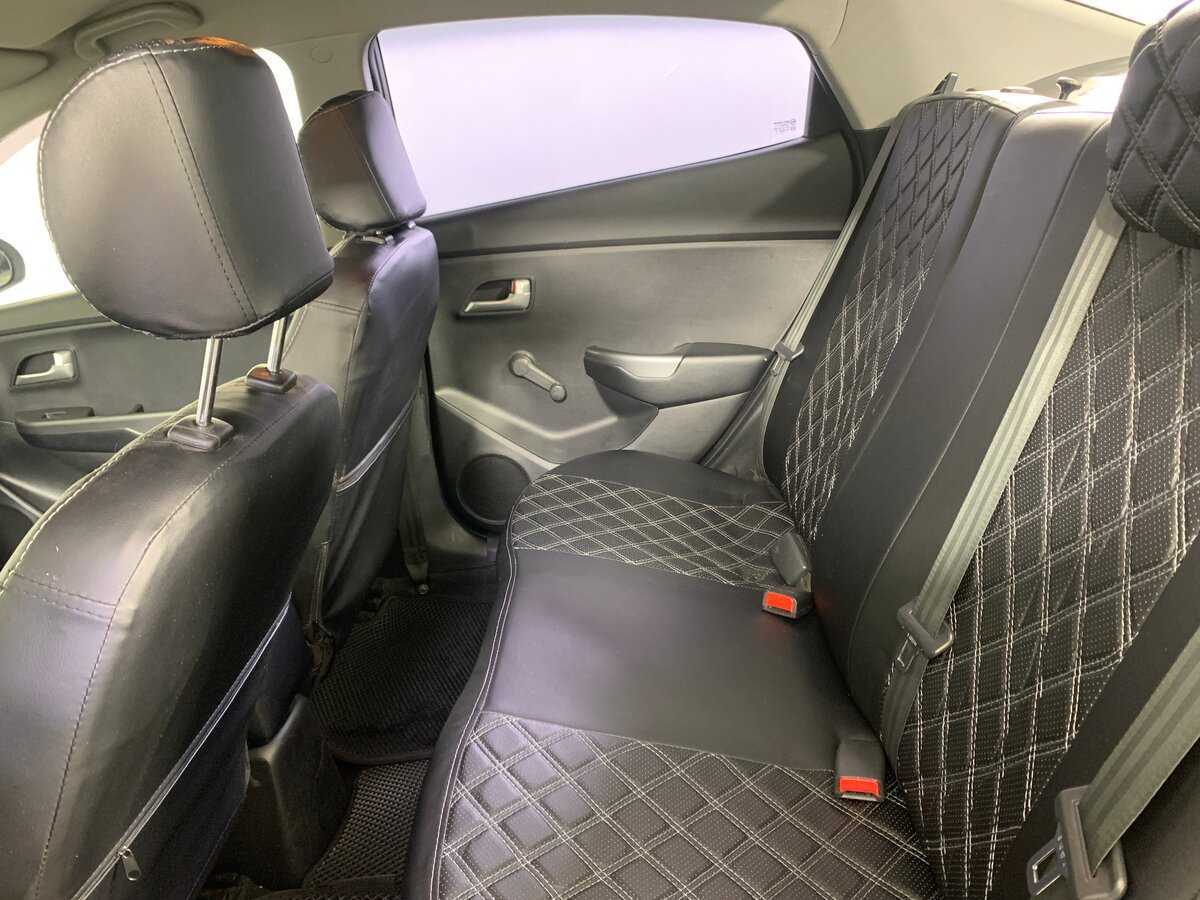 Kia Rio с пробегом — 2012 год. Фото: #17