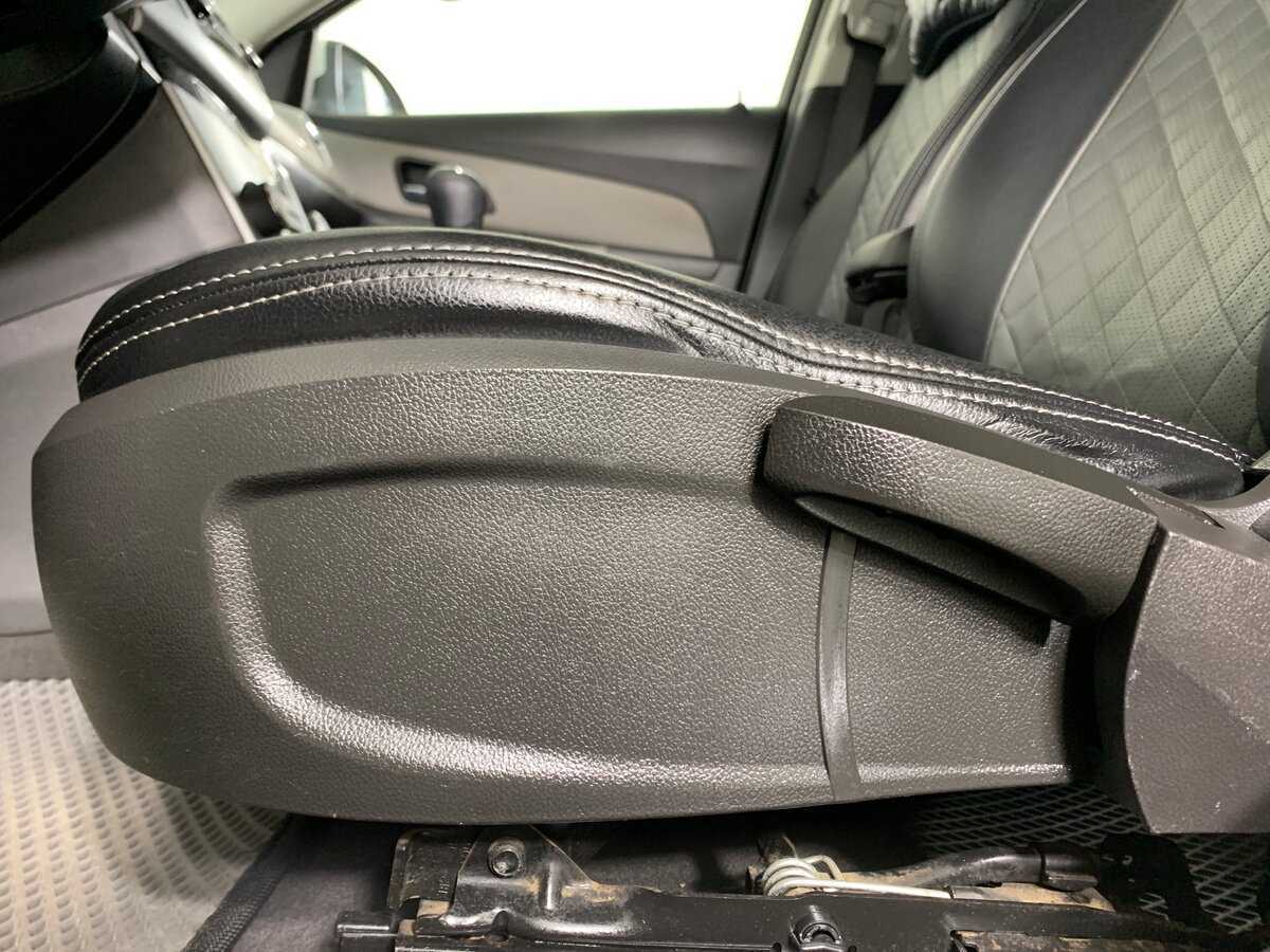 Chevrolet Cruze с пробегом — 2012 год. Фото: #16