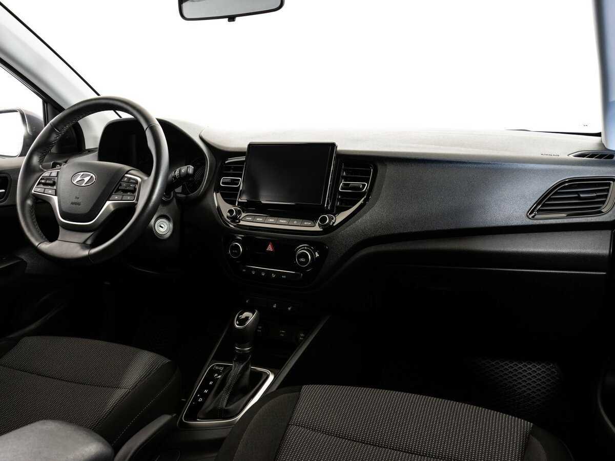 Hyundai Solaris с пробегом — 2022 год. Фото: #6