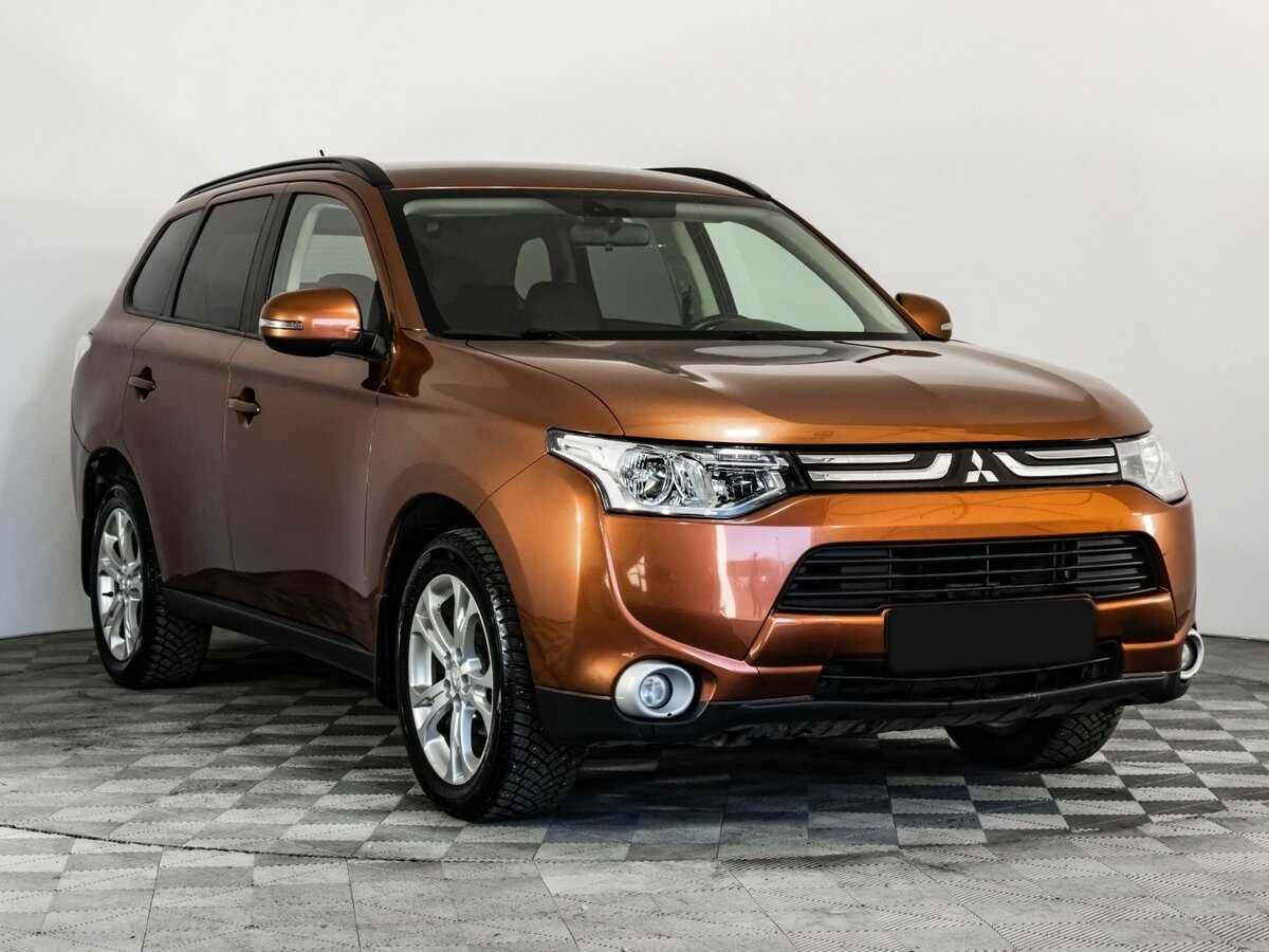 Mitsubishi Outlander с пробегом — 2012 год. Фото: #2