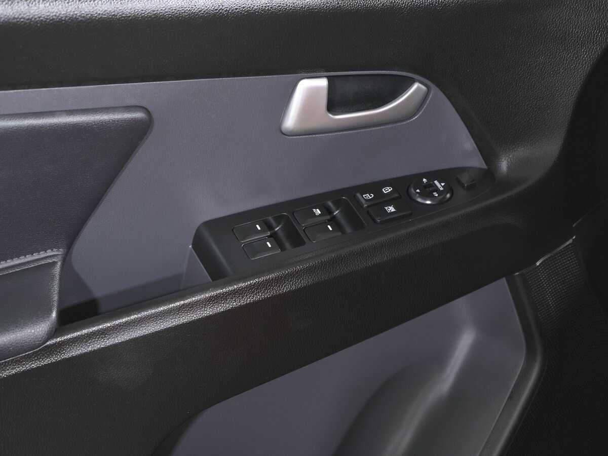 Kia Sportage с пробегом — 2012 год. Фото: #12