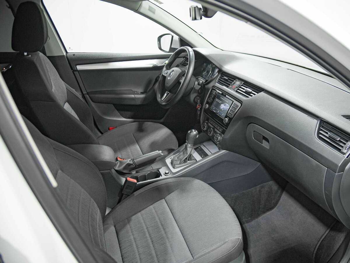 Skoda Octavia с пробегом — 2016 год. Фото: #14