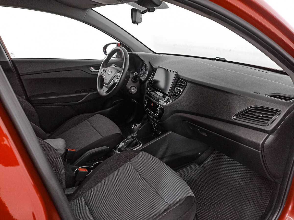 Hyundai Solaris с пробегом — 2021 год. Фото: #7