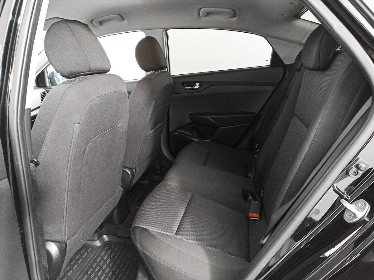 Hyundai Solaris с пробегом — 2021 год. Фото: #11