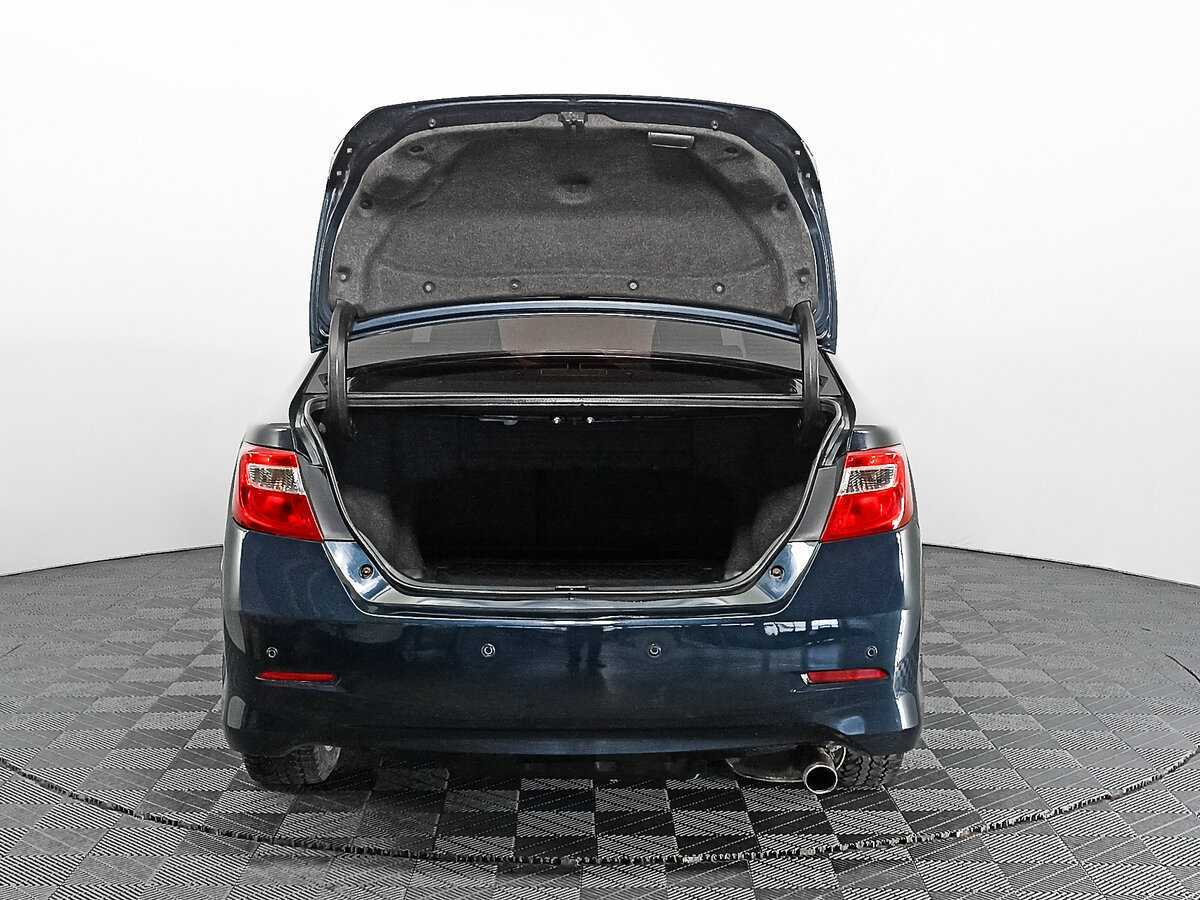 Toyota Camry с пробегом — 2014 год. Фото: #7