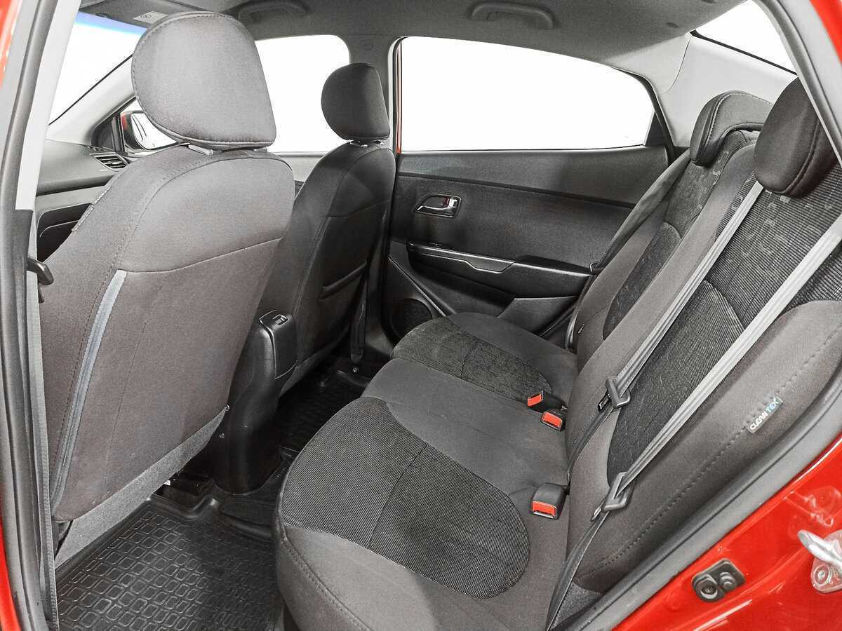 Kia Rio с пробегом — 2016 год. Фото: #9