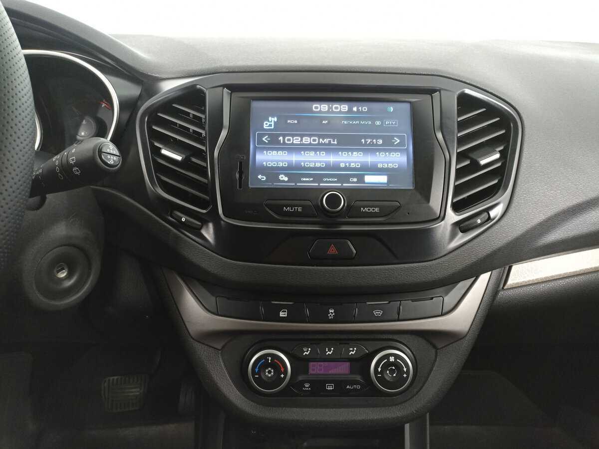 Lada (ВАЗ) Vesta с пробегом — 2019 год. Фото: #14