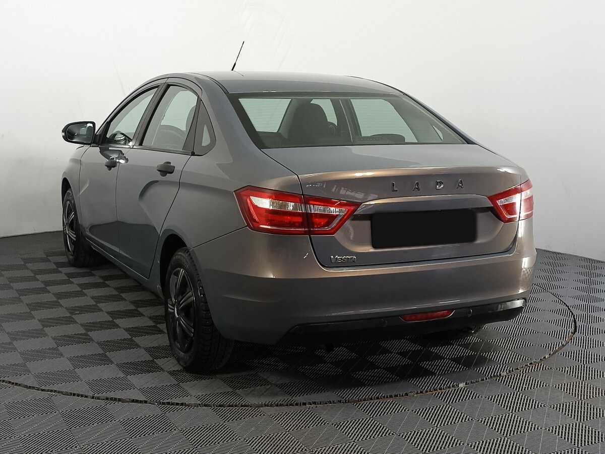 Lada (ВАЗ) Vesta с пробегом — 2017 год. Фото: #5