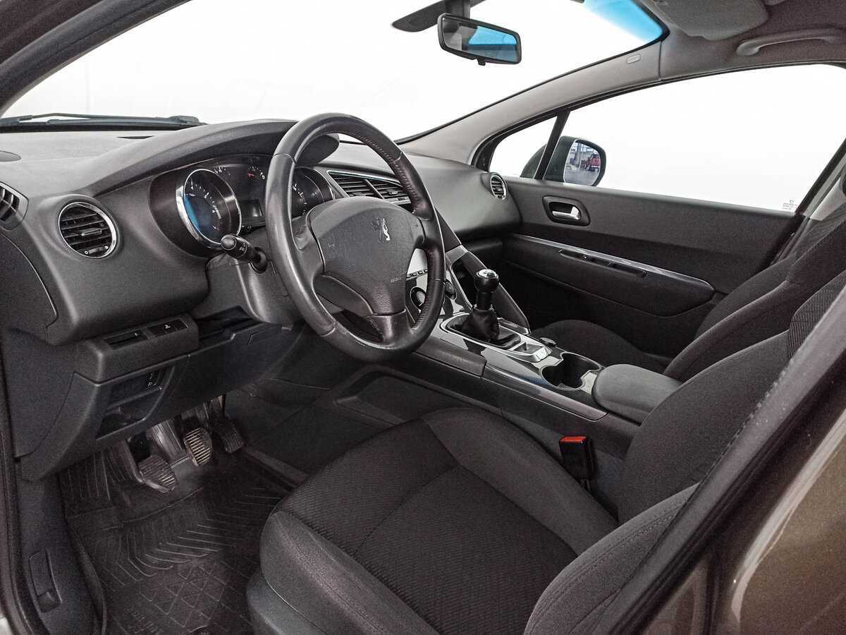 Peugeot 3008 с пробегом — 2012 год. Фото: #12