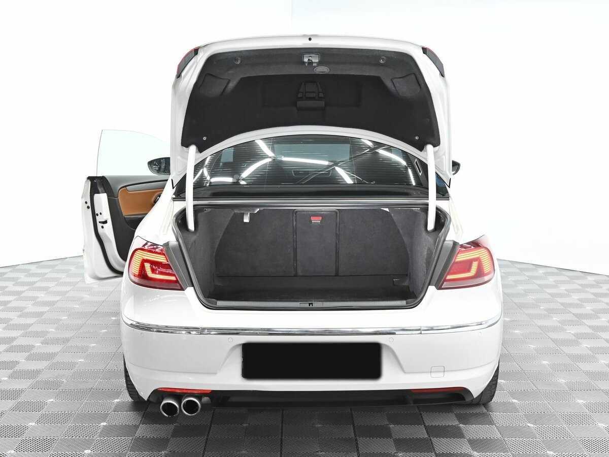 Volkswagen Passat CC с пробегом — 2013 год. Фото: #4