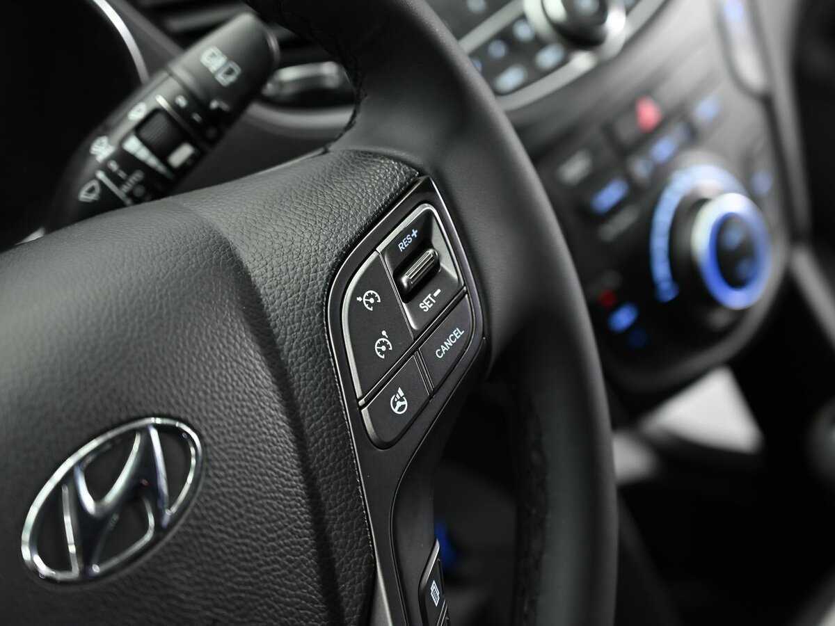 Hyundai Santa Fe с пробегом — 2013 год. Фото: #7