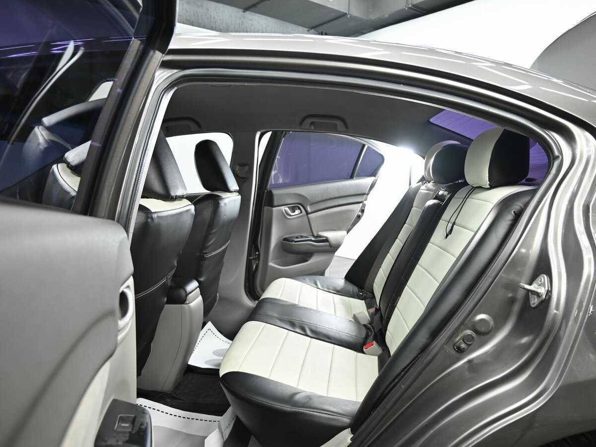 Honda Civic с пробегом — 2012 год. Фото: #11