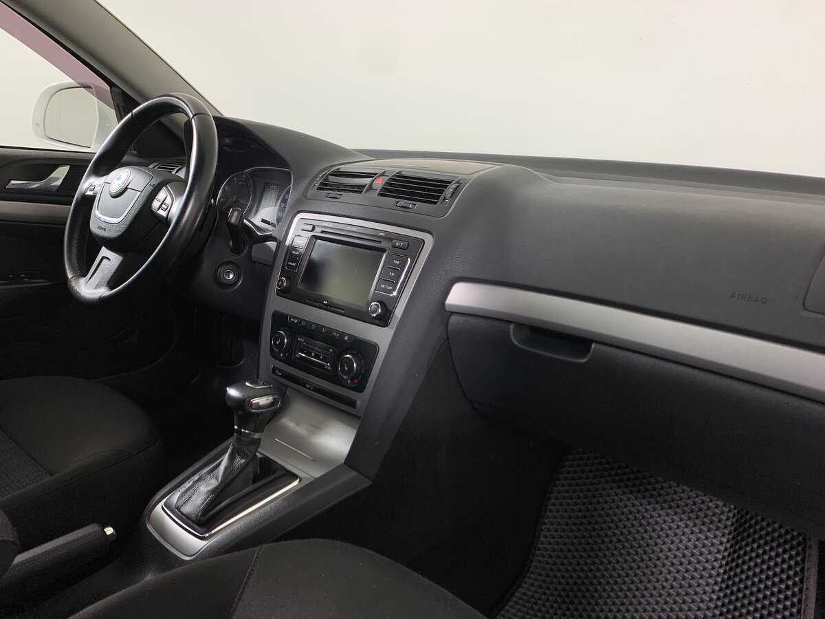 Skoda Octavia с пробегом — 2012 год. Фото: #12