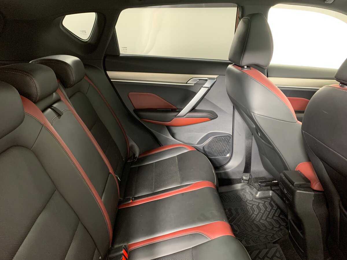 Geely Coolray с пробегом — 2020 год. Фото: #17