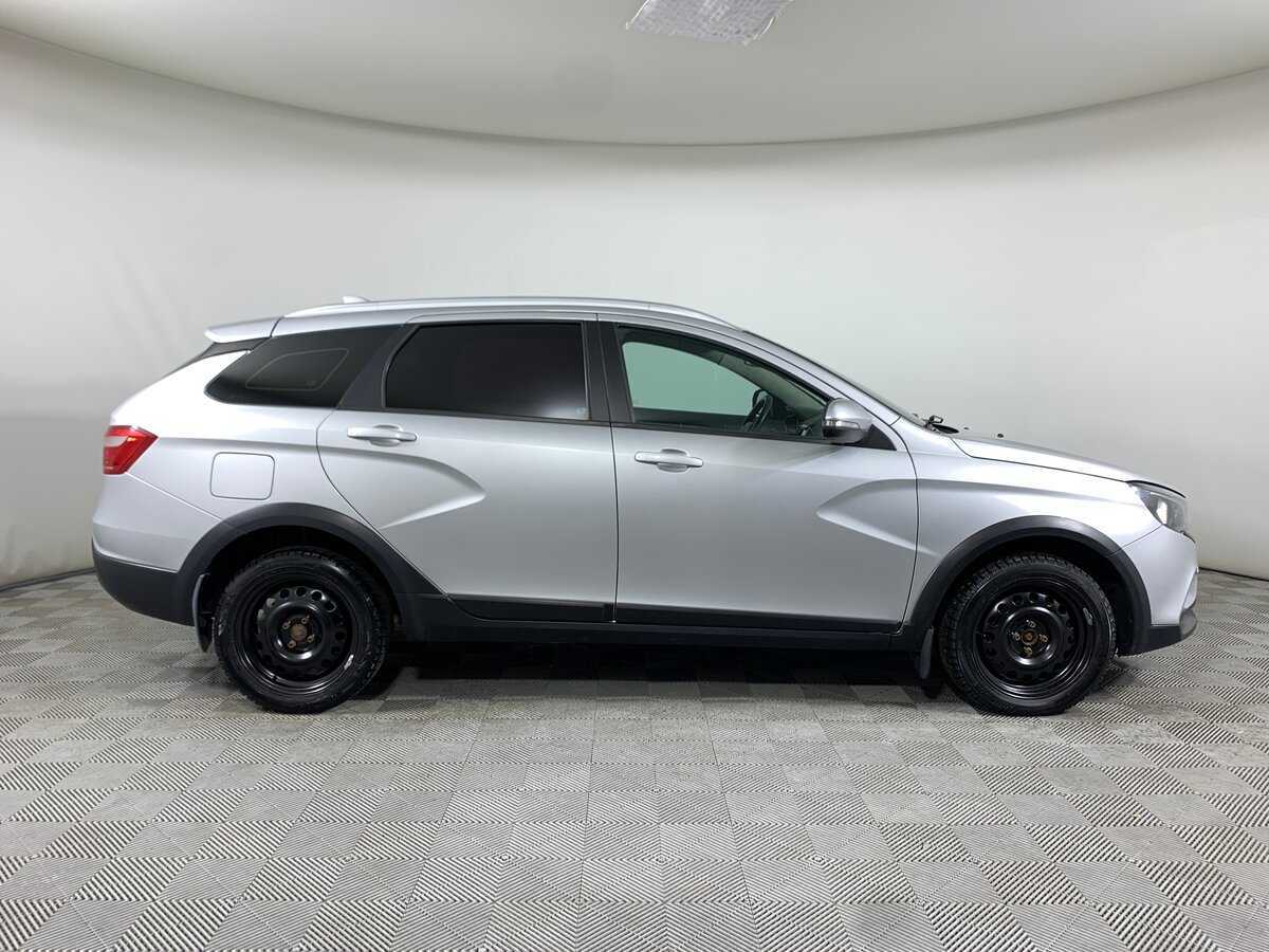 Lada (ВАЗ) Vesta с пробегом — 2017 год. Фото: #3