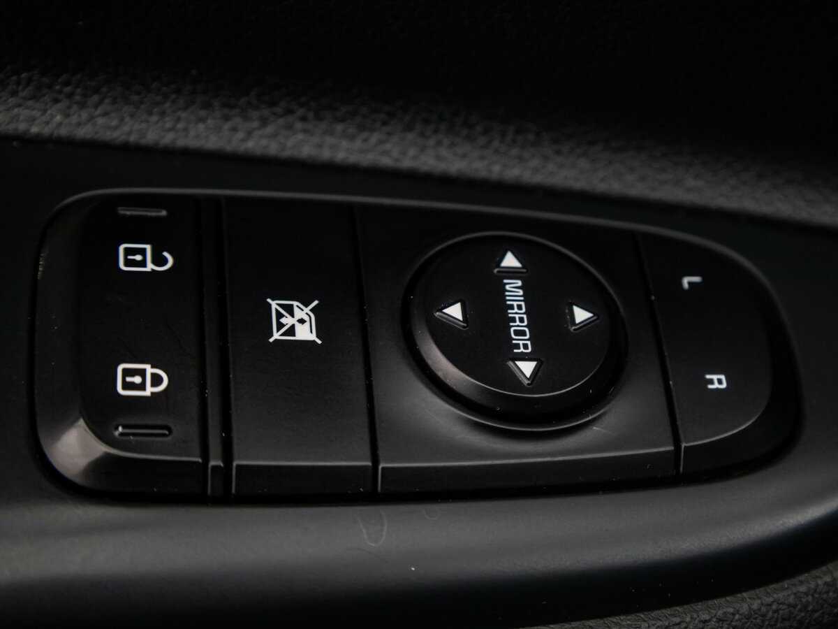 Kia Rio с пробегом — 2020 год. Фото: #13