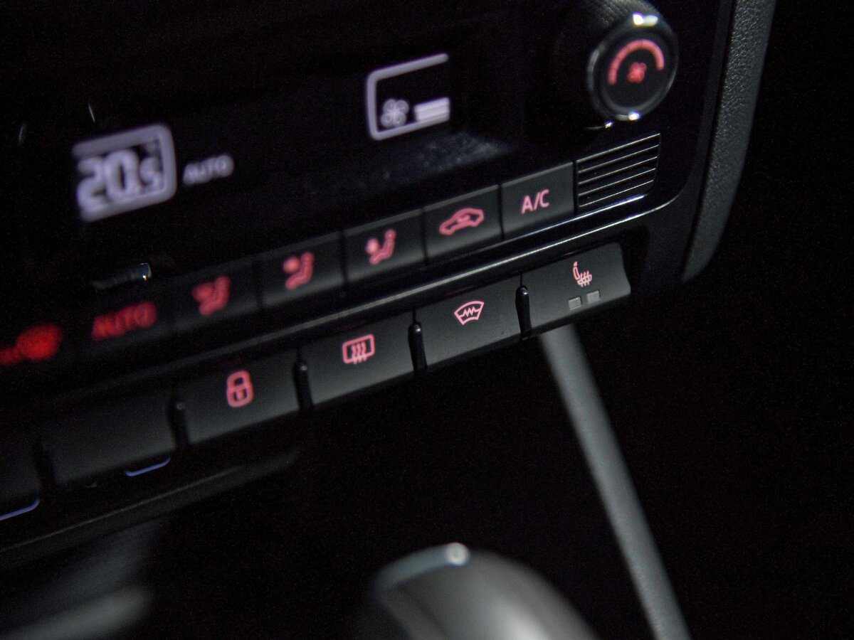 Volkswagen Polo с пробегом — 2020 год. Фото: #12