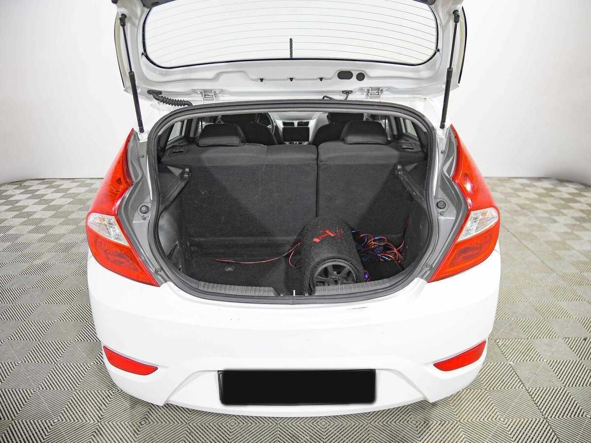 Hyundai Solaris с пробегом — 2013 год. Фото: #14