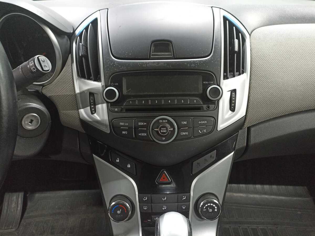 Chevrolet Cruze с пробегом — 2014 год. Фото: #12