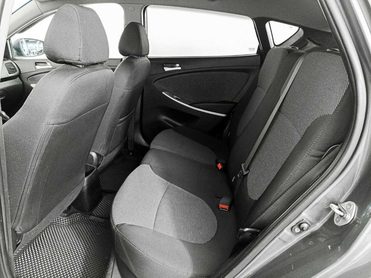 Hyundai Solaris с пробегом — 2014 год. Фото: #8