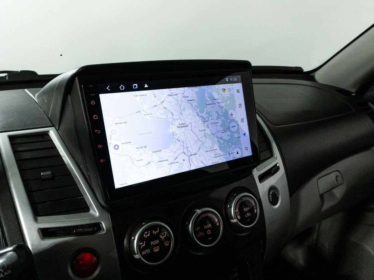 Mitsubishi Pajero Sport с пробегом — 2013 год. Фото: #14