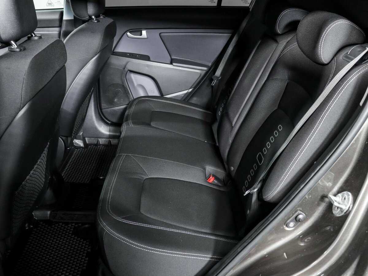 Kia Sportage с пробегом — 2012 год. Фото: #6