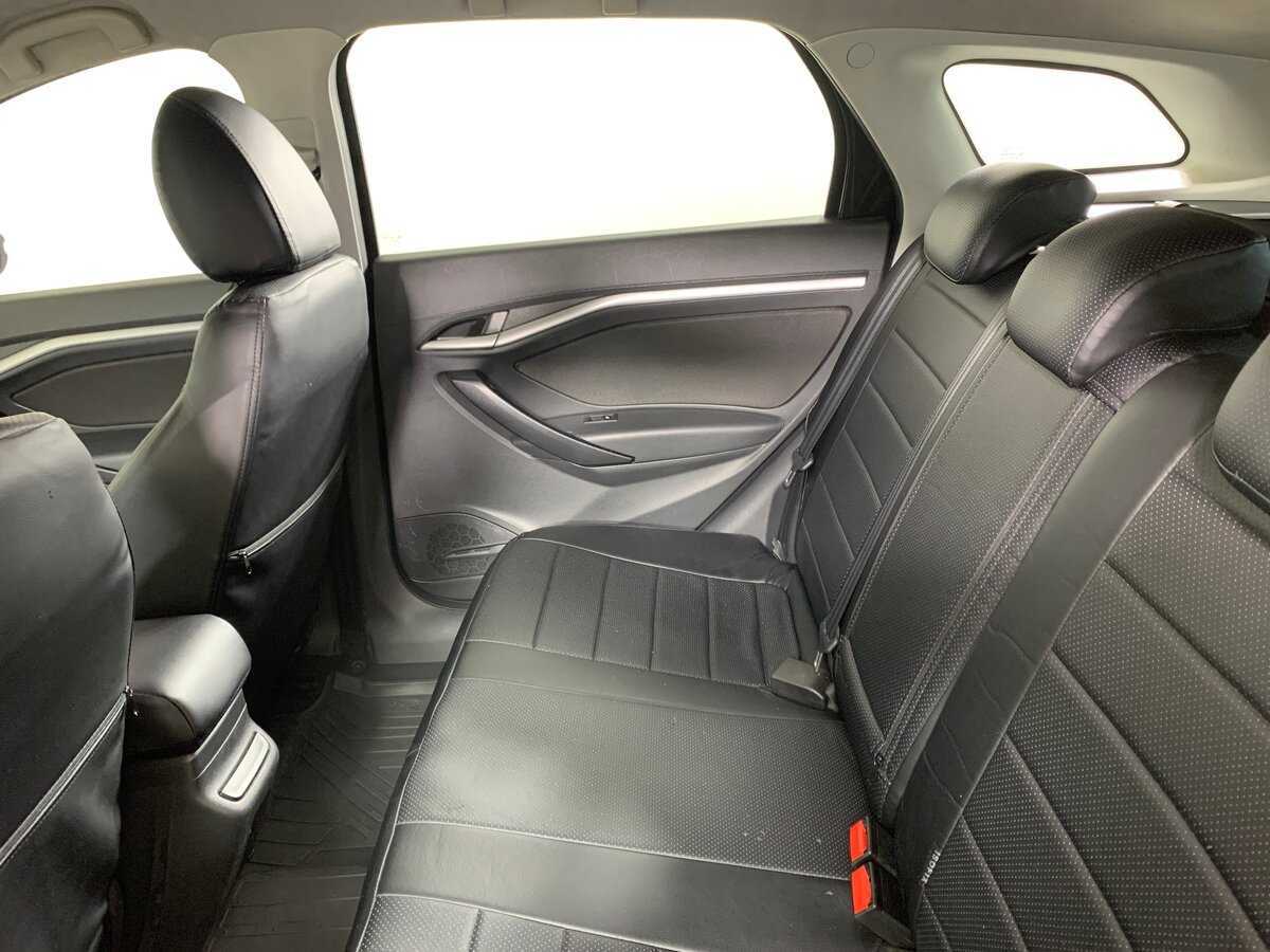 Lada (ВАЗ) Vesta с пробегом — 2018 год. Фото: #18