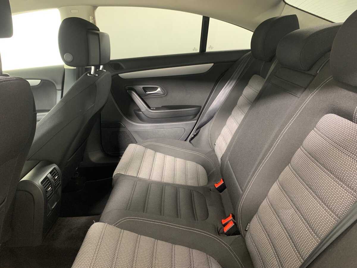 Volkswagen Passat CC с пробегом — 2013 год. Фото: #18