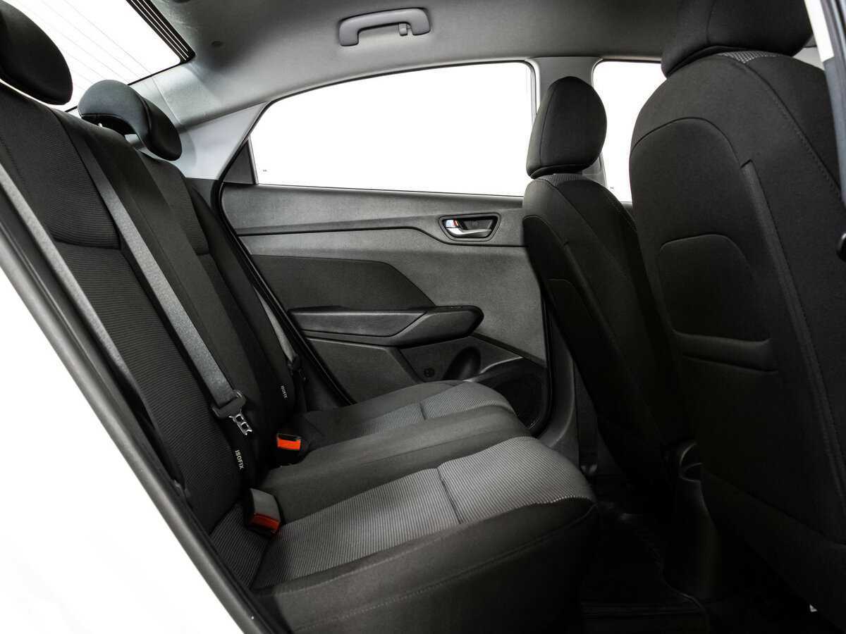 Hyundai Solaris с пробегом — 2021 год. Фото: #13