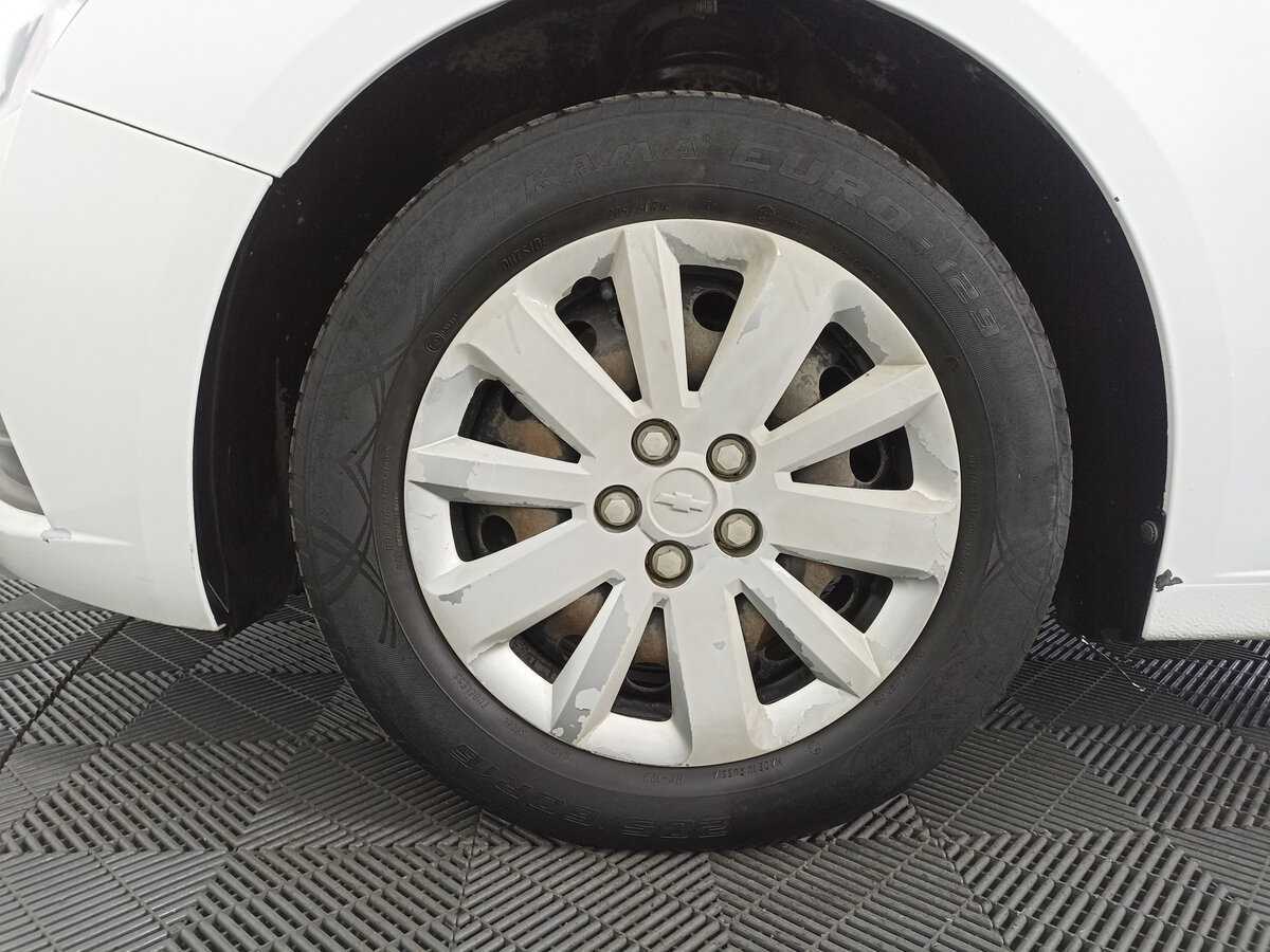 Chevrolet Cruze с пробегом — 2012 год. Фото: #16