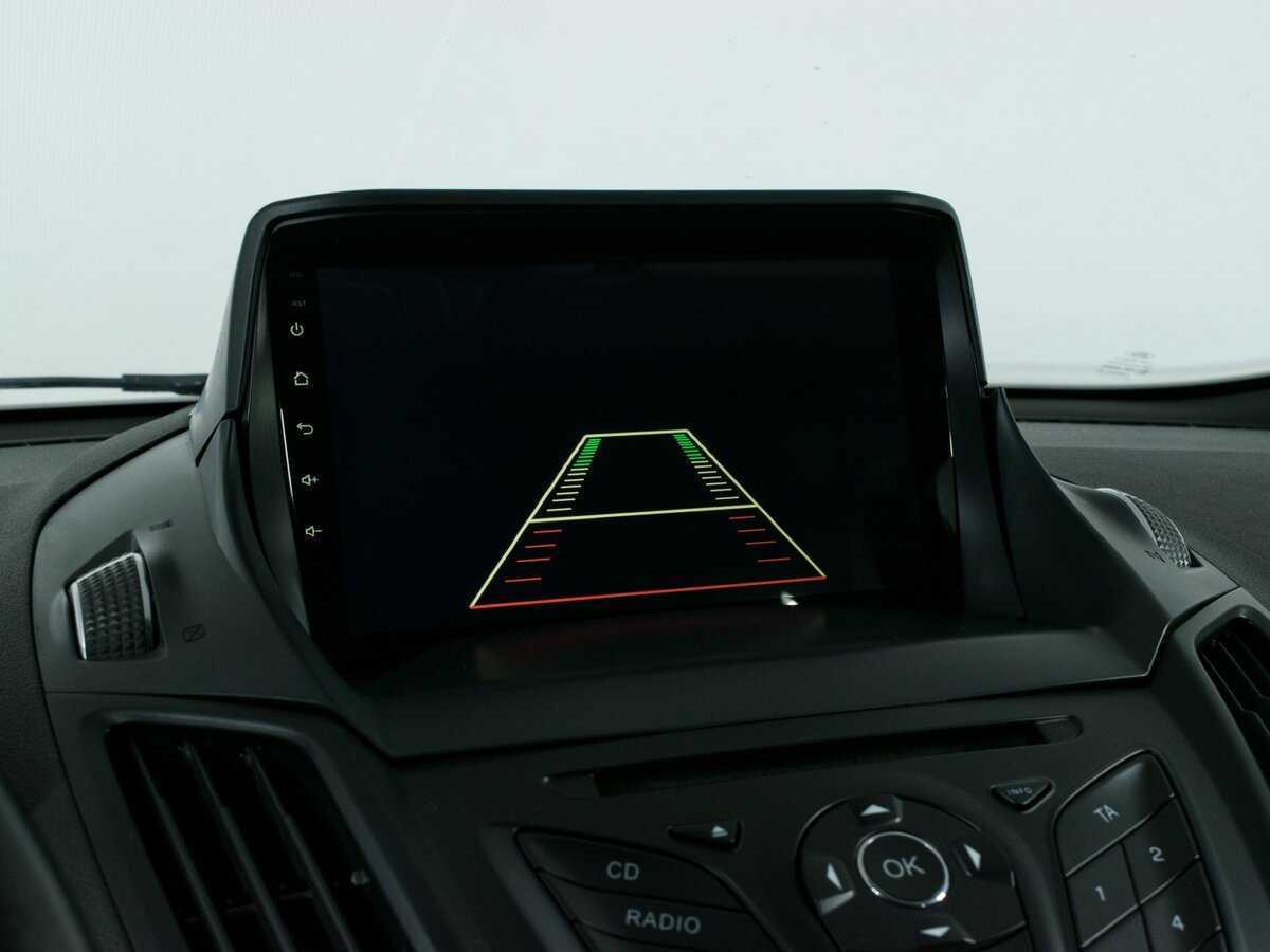 Ford Kuga с пробегом — 2014 год. Фото: #14