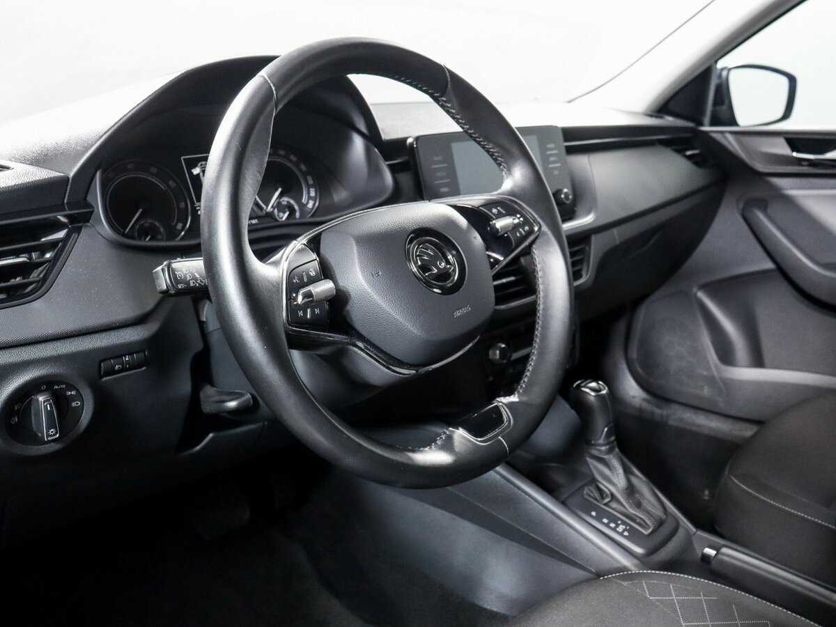 Skoda Rapid с пробегом — 2021 год. Фото: #13