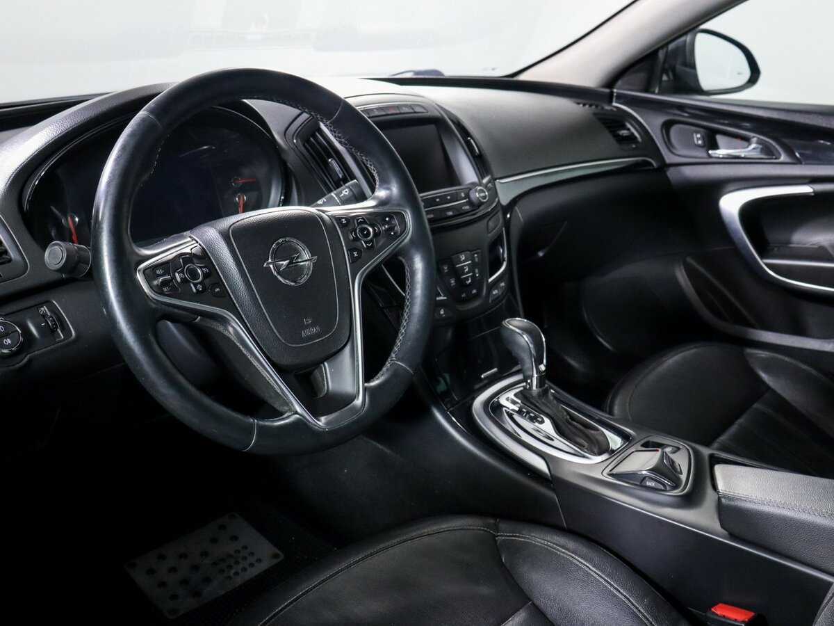 Opel Insignia с пробегом — 2013 год. Фото: #13